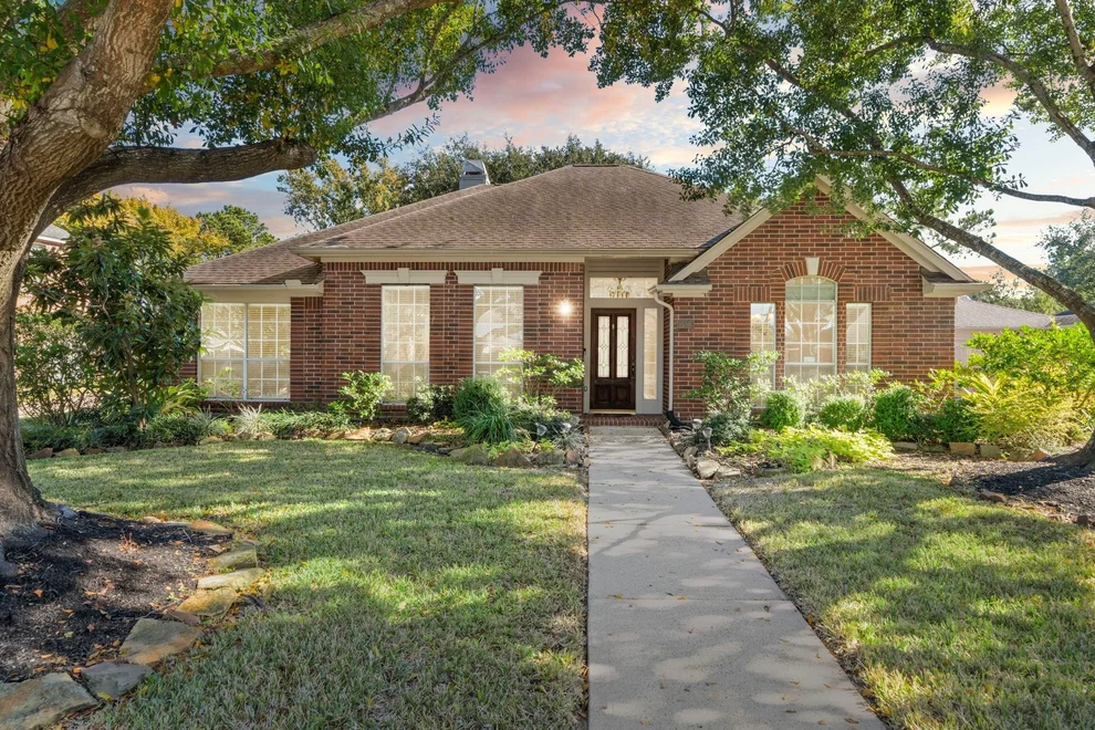Unit for sale at 17111 Highland Canyon Drive, Houston, TX 77095