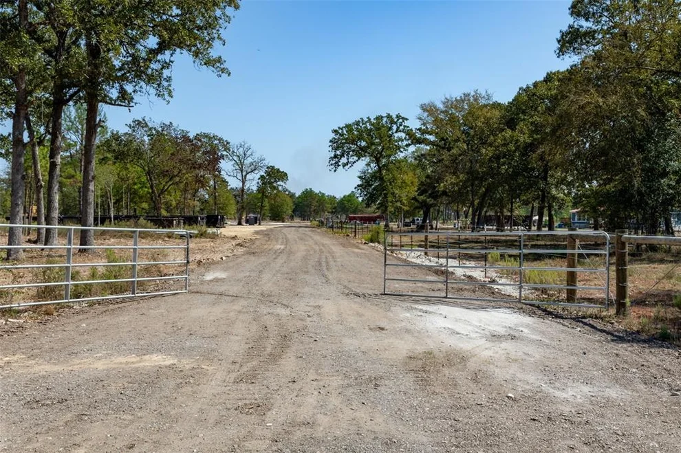 Unit for sale at 28664 Kyle Road, Waller, TX 77484