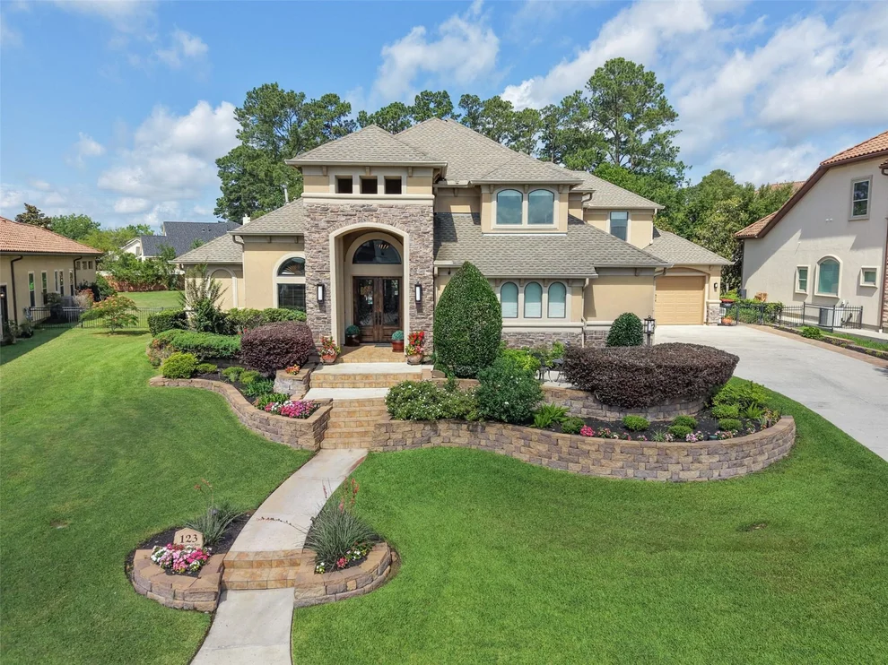Unit for sale at 123 Bentwater Bay Drive, Montgomery, TX 77356