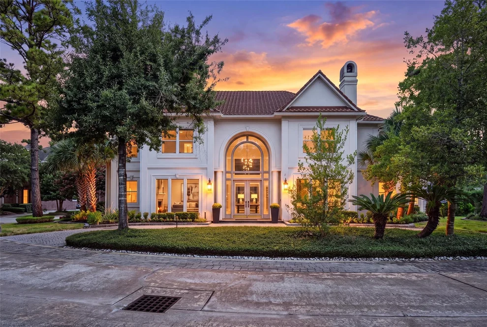 Unit for sale at 2 W Terrace Drive, Houston, TX 77007