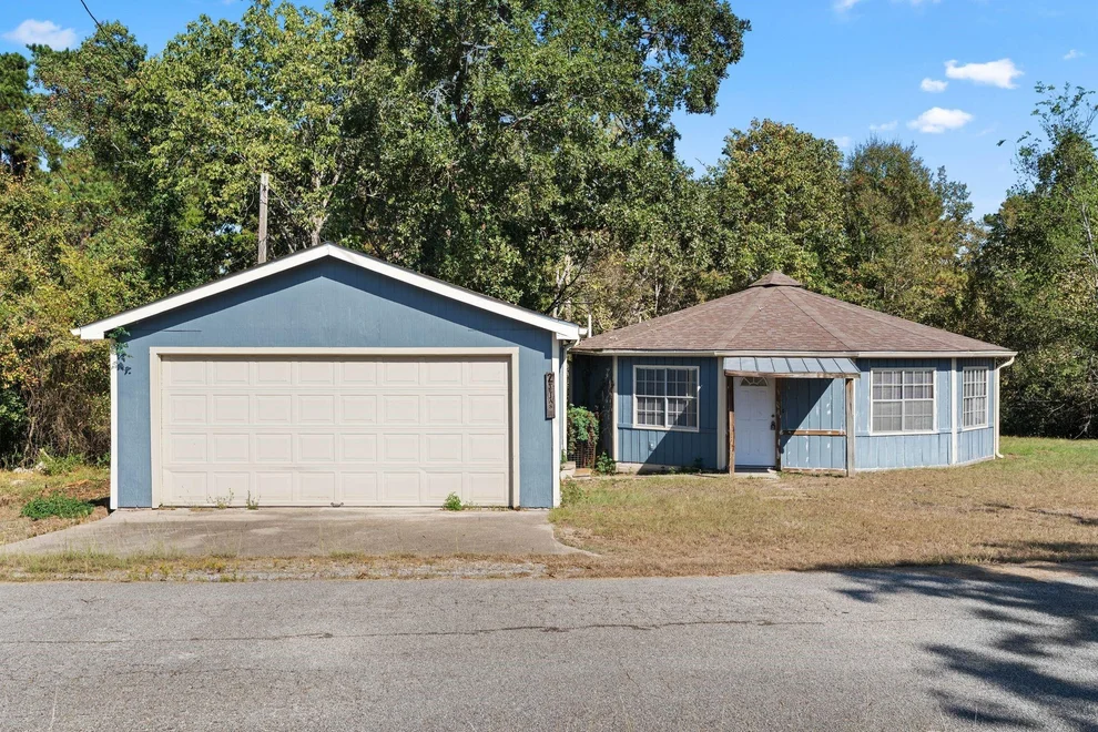 Unit for sale at 2 Tejas Street, Huntsville, TX 77320