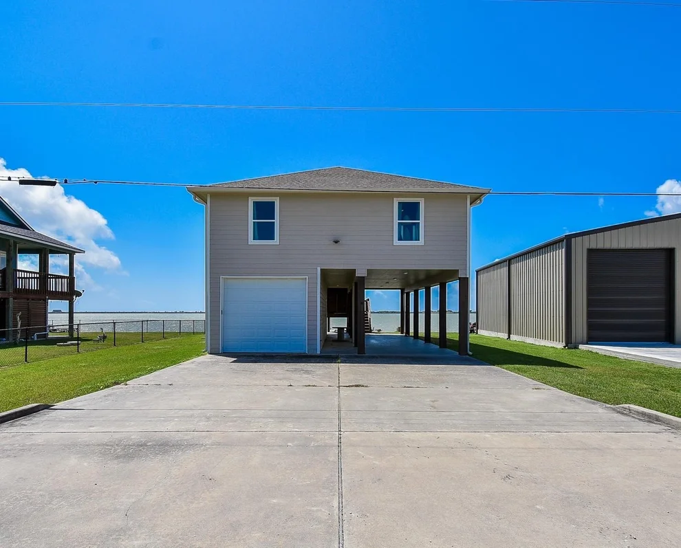 Unit for sale at 1486 W Bayshore Drive, Palacios, TX 77465
