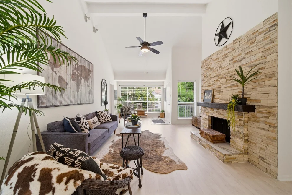 Unit for sale at 2100 Tanglewilde Street, Houston, TX 77063