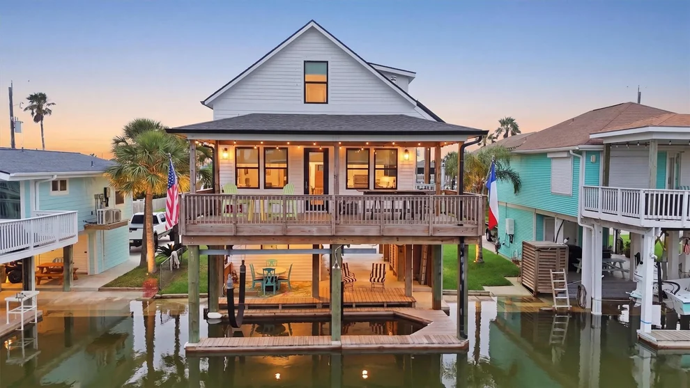 Unit for sale at 16710 Cabeza De Vaca, Jamaica Beach, TX 77554