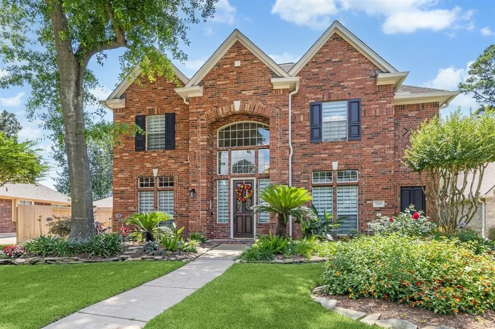 Unit for sale at 7719 Allegro Drive, Houston, TX 77040