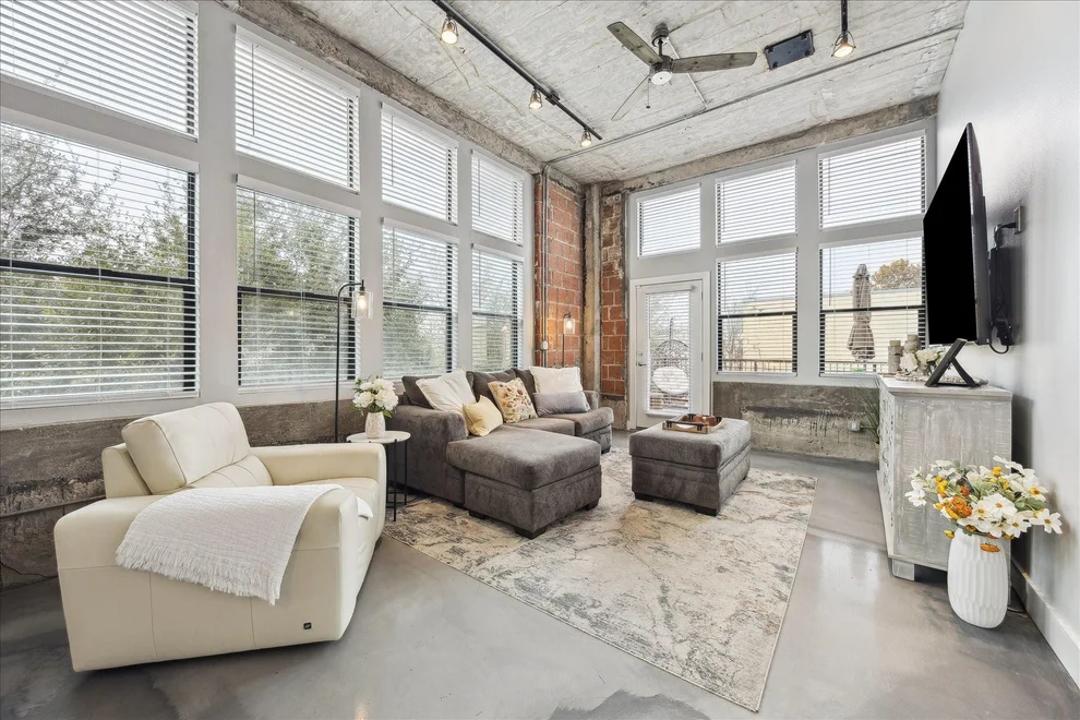 Unit for sale at 2323 Polk Street, Houston, TX 77003
