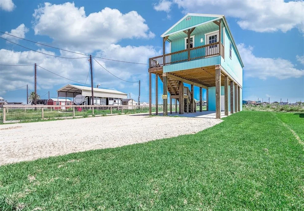 Unit for sale at 1194 Bluewater Street, Sargent, TX 77414