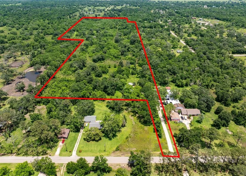 Unit for sale at 18059 County Road 463, Brazoria, TX 77422