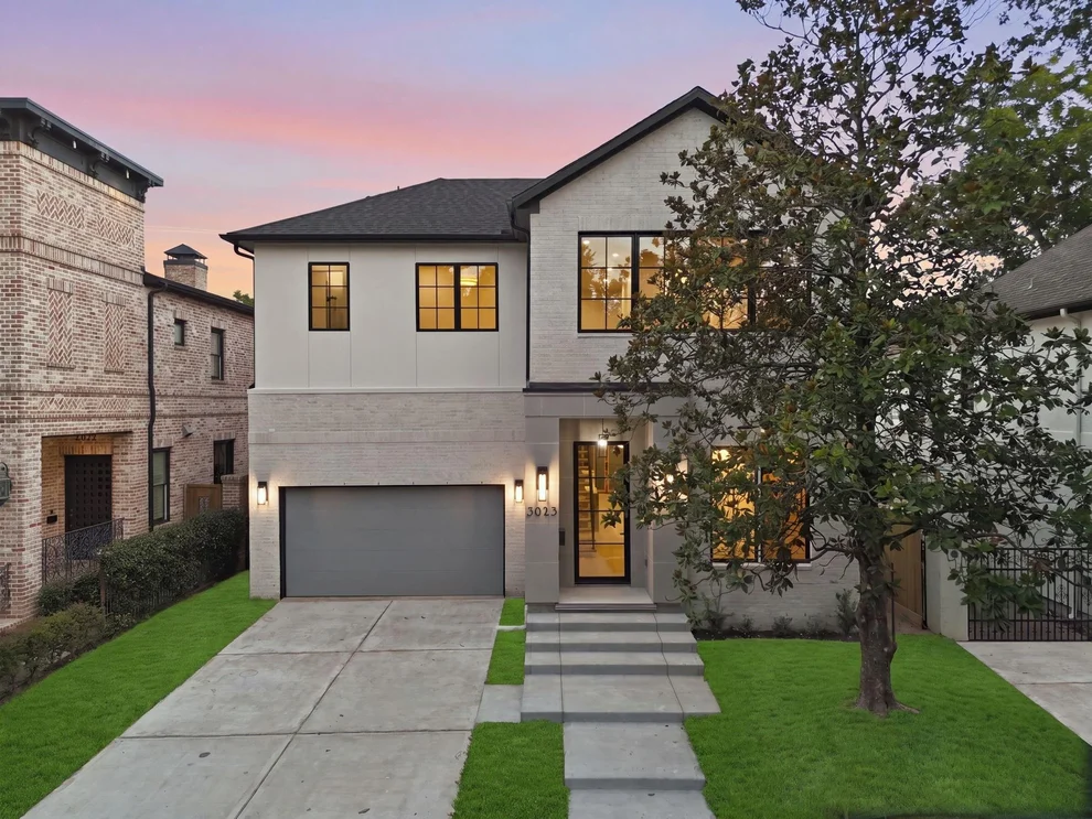 Unit for sale at 3023 Nottingham Street, West University Place, TX 77005
