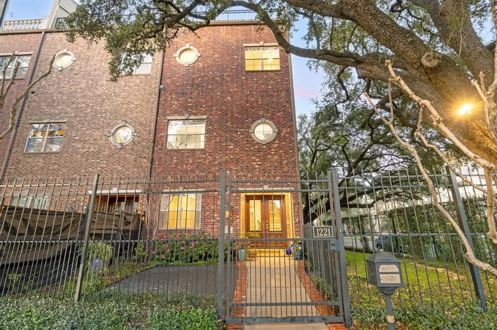 Unit for sale at 1221 Rosedale Street, Houston, TX 77004