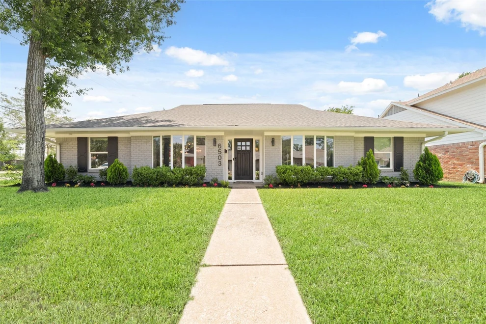 Unit for sale at 6503 Kury Lane, Houston, TX 77008