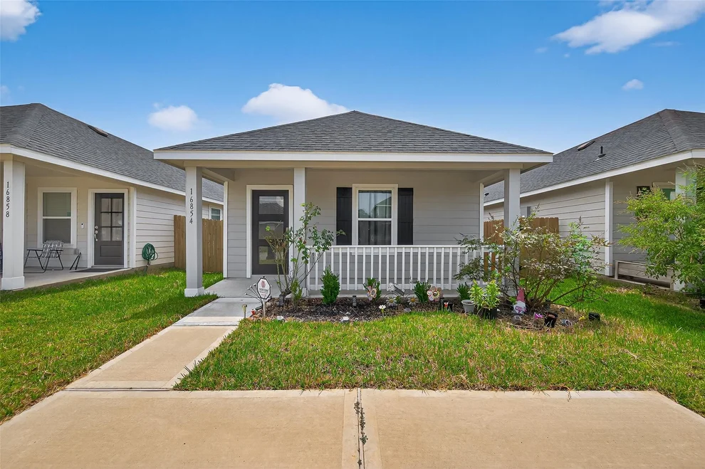 Unit for sale at 16854 N Marie Village Drive, Conroe, TX 77306