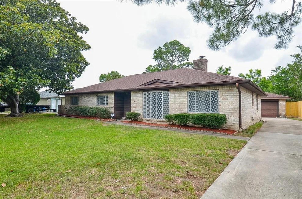 Unit for sale at 10947 Vanderford Drive, Houston, TX 77099