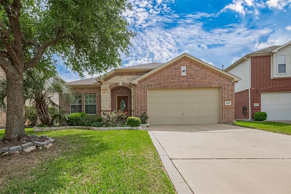 Unit for sale at 24327 Cornell Park Lane, Katy, TX 77494