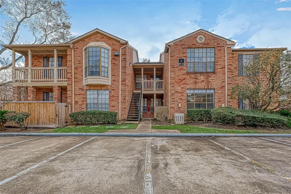 Unit for sale at 2255 Braeswood Park Drive, Houston, TX 77030