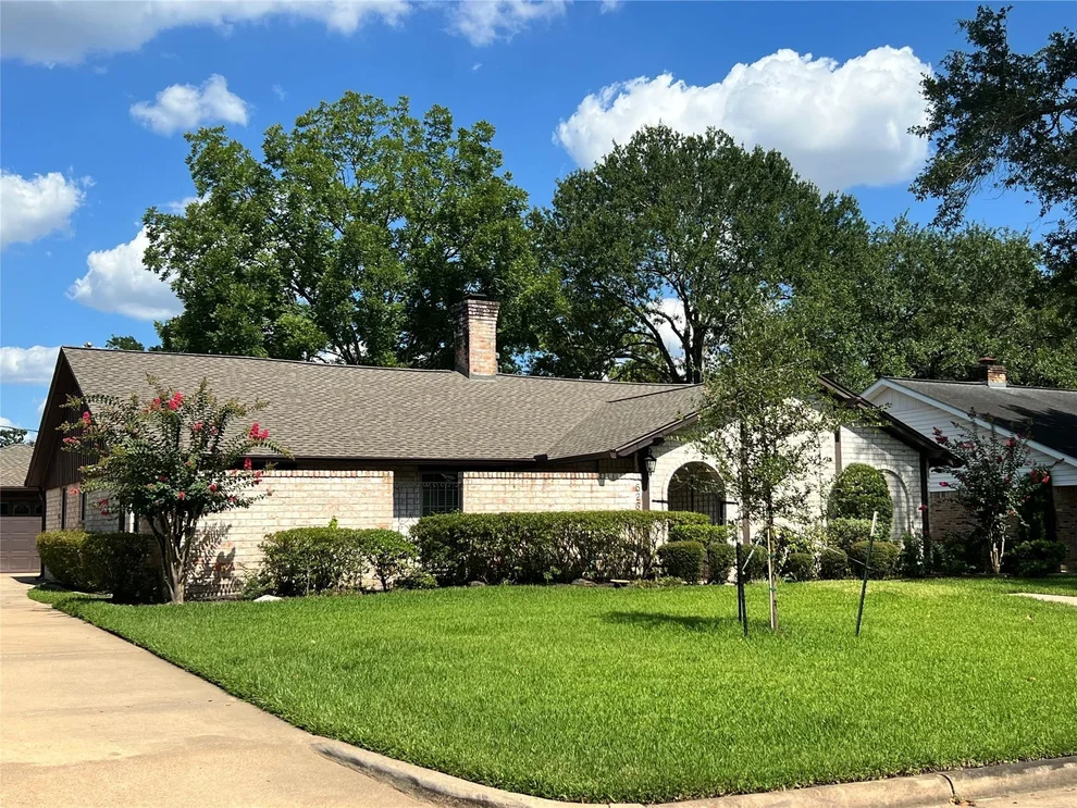 Unit for sale at 526 Ashford Forest Drive, Houston, TX 77079