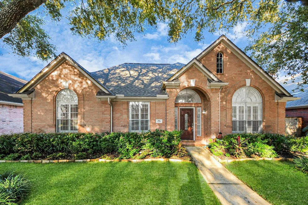 Unit for sale at 2718 Gregway Lane, Missouri City, TX 77459
