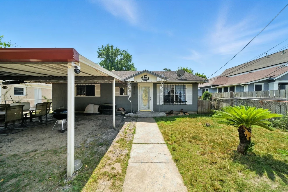 Unit for sale at 4924 Park Drive, Houston, TX 77023