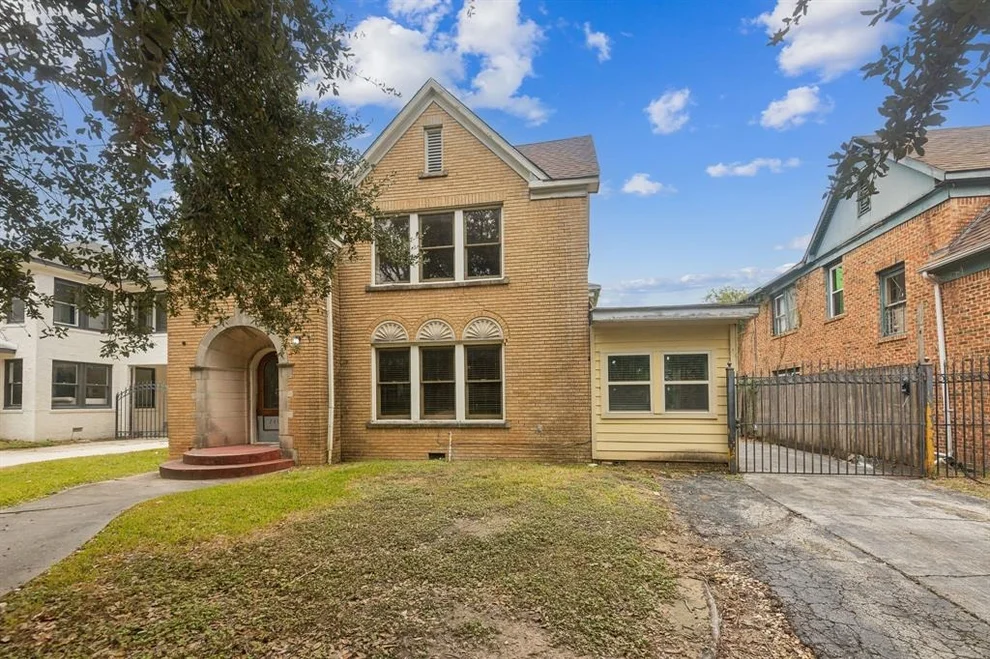 Unit for sale at 2409 Arbor Street, Houston, TX 77004
