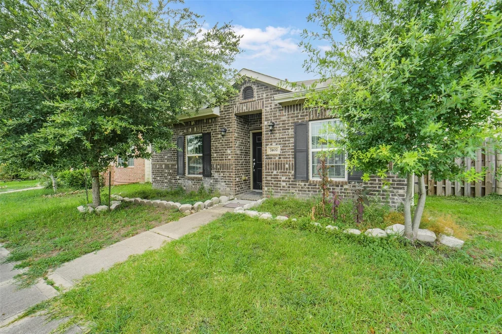 Unit for sale at 7402 Granite Terrace Lane, Houston, TX 77083
