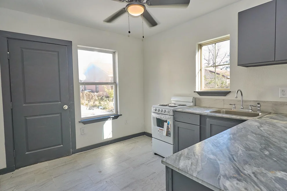 Unit for sale at 9010 Linda Vista Road, Houston, TX 77078