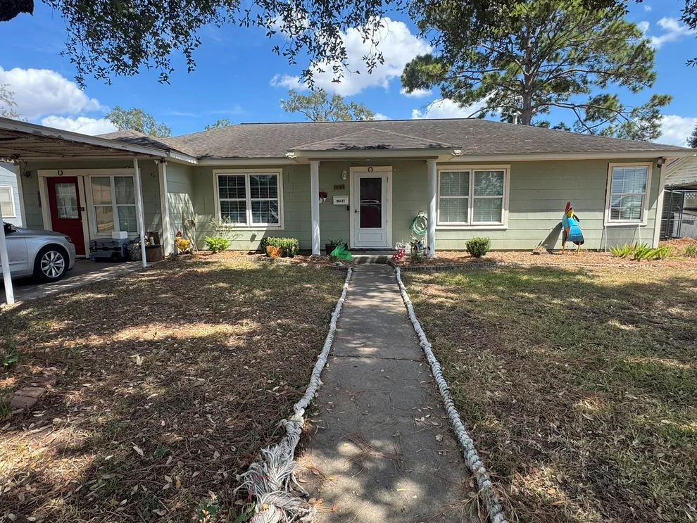 Unit for sale at 608 Avenue K, El Campo, TX 77437