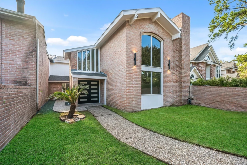 Unit for sale at 14205 Cashel Forest Drive, Houston, TX 77069