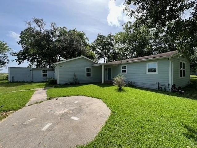 Unit for sale at 1621 Bayou Drive, Bay City, TX 77414