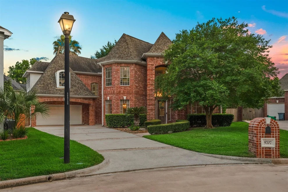 Unit for sale at 9707 Chipstead Circle, Spring, TX 77379