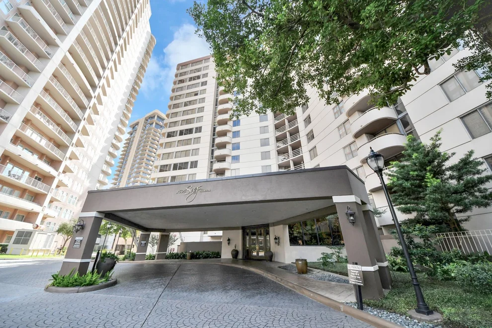 Unit for sale at 3525 Sage Road, Houston, TX 77056