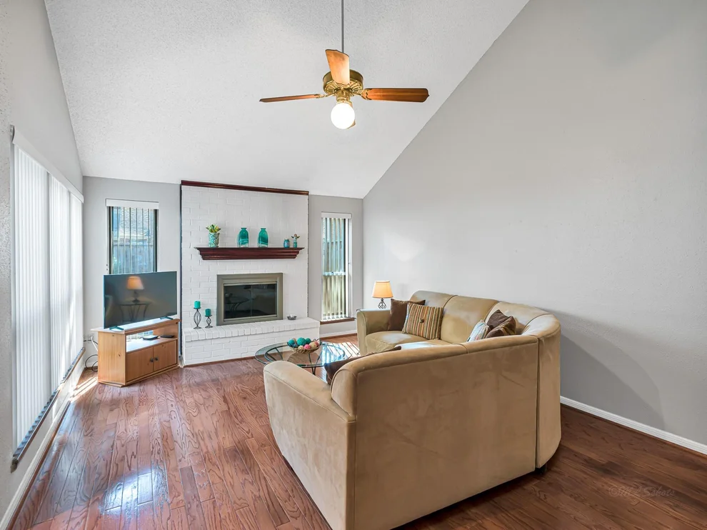 Unit for sale at 13833 Hollowgreen Drive, Houston, TX 77082