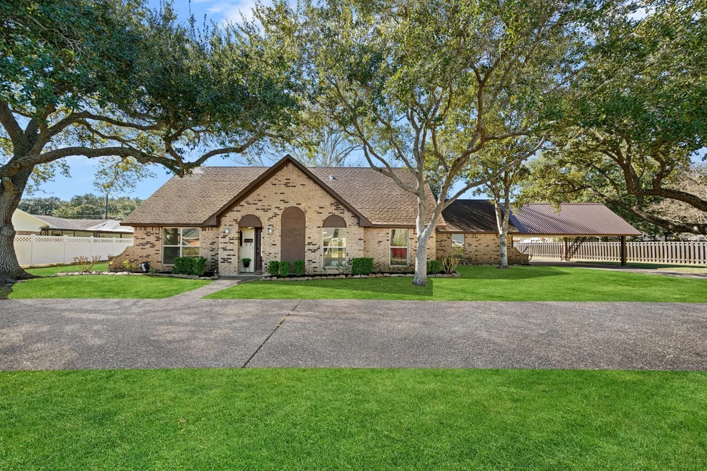 Unit for sale at 1412 Briar Lane, Wharton, TX 77488