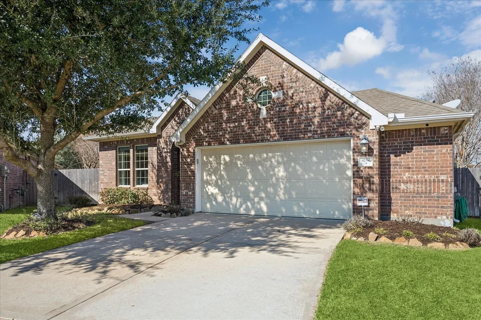 Unit for sale at 9230 Silverton Star Lane, Houston, TX 77070