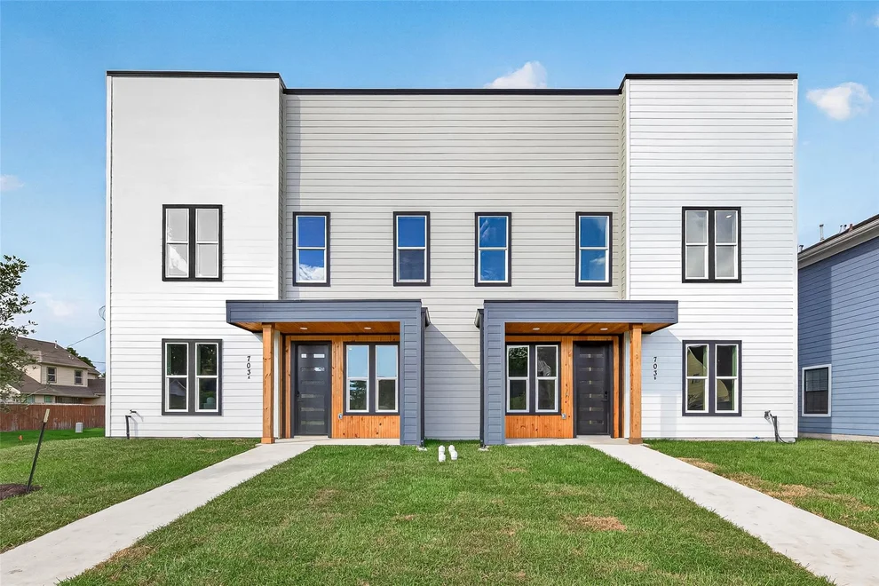 Unit for sale at 703 Carol Lynn Drive, Missouri City, TX 77489