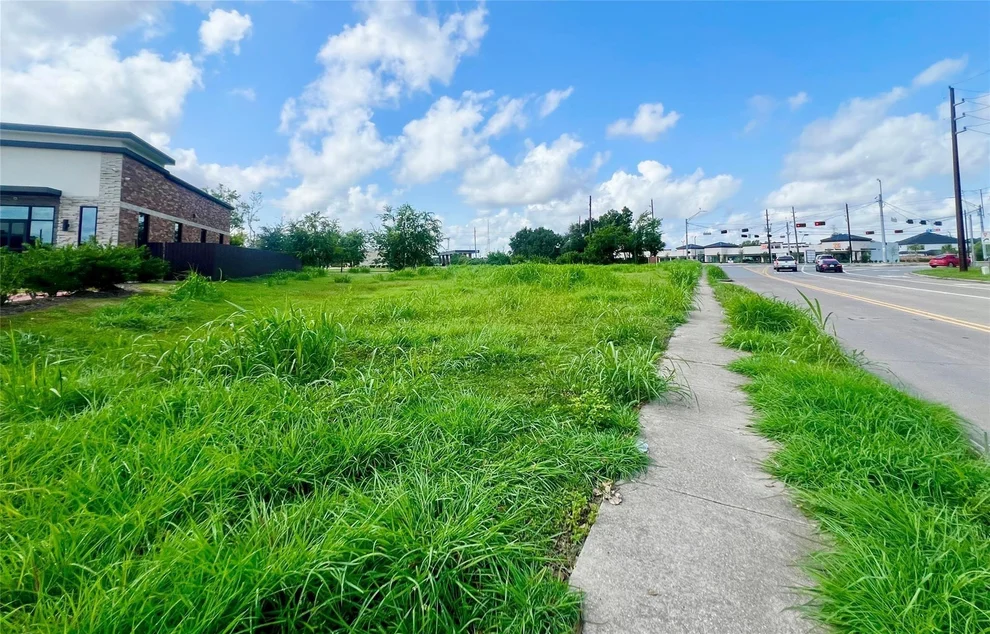 Unit for sale at 2023 5th Street, Stafford, TX 77477