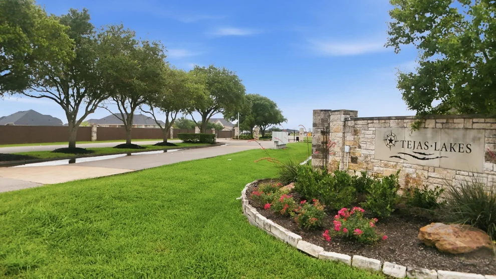 Unit for sale at 7419 Lake Ivie, Needville, TX 77461