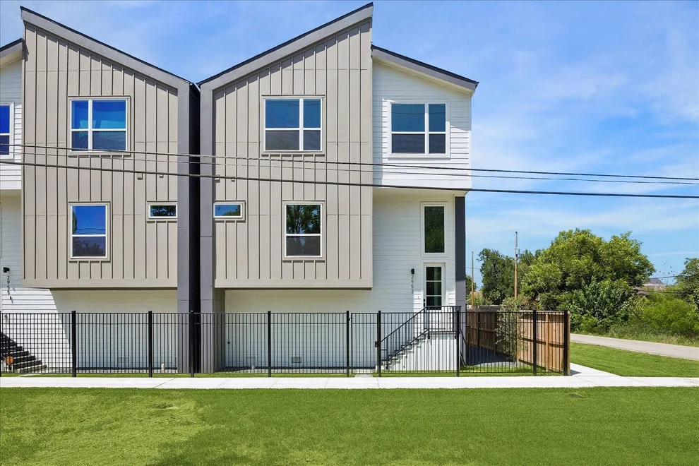 Unit for sale at 2953 Delafield Street, Houston, TX 77023