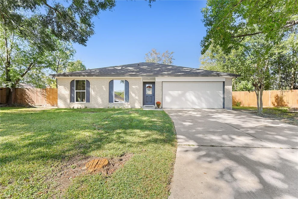 Unit for sale at 11415 Echo Ledge Street, Houston, TX 77067