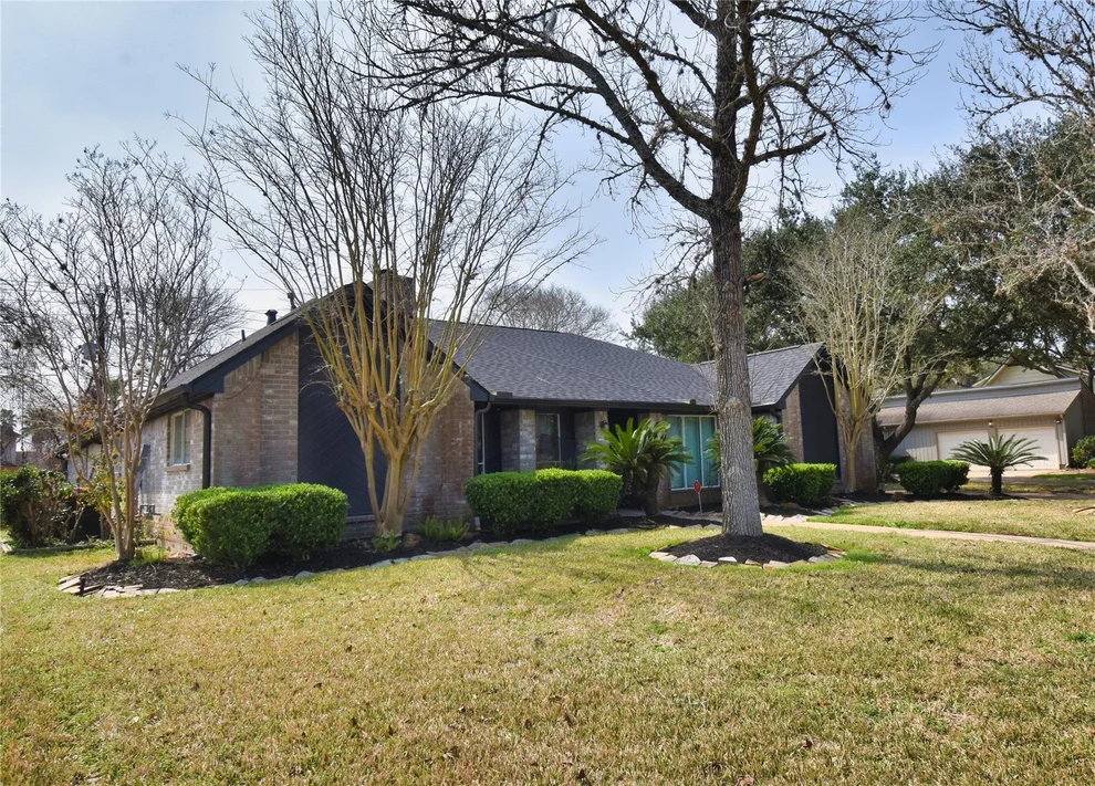 Unit for sale at 2515 Glenn Lakes Lane, Missouri City, TX 77459
