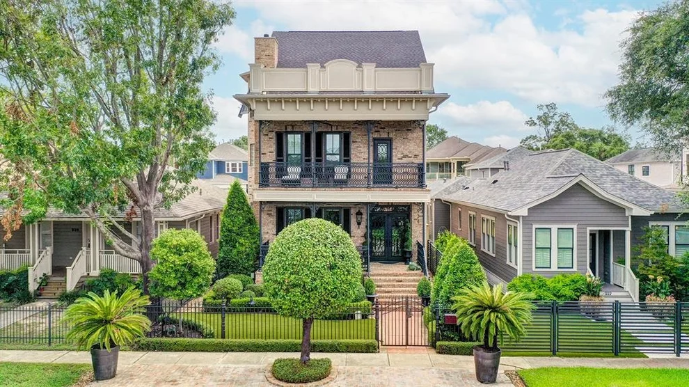 Unit for sale at 934 Columbia Street, Houston, TX 77008