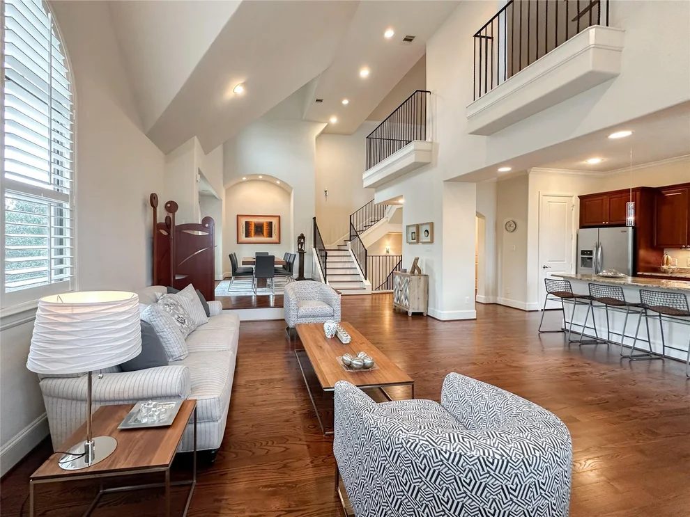 Unit for sale at 4042 Bellefontaine St, Houston, TX 77025