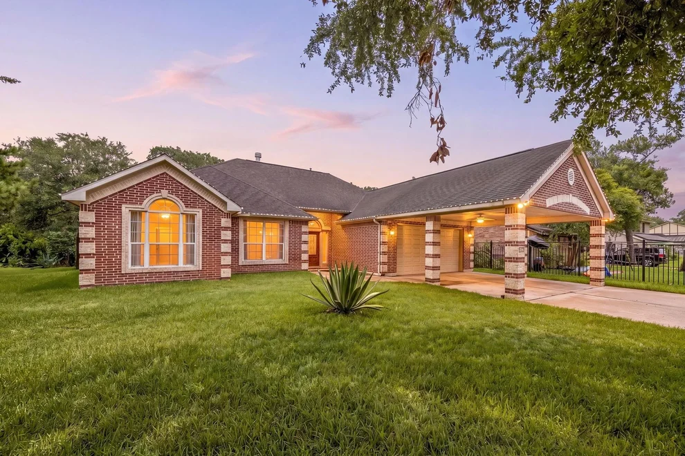 Unit for sale at 600 River Bend Drive, Baytown, TX 77521