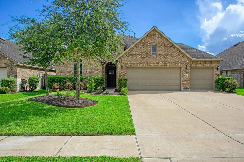 Unit for sale at 30205 Willow Chase Lane, Brookshire, TX 77423