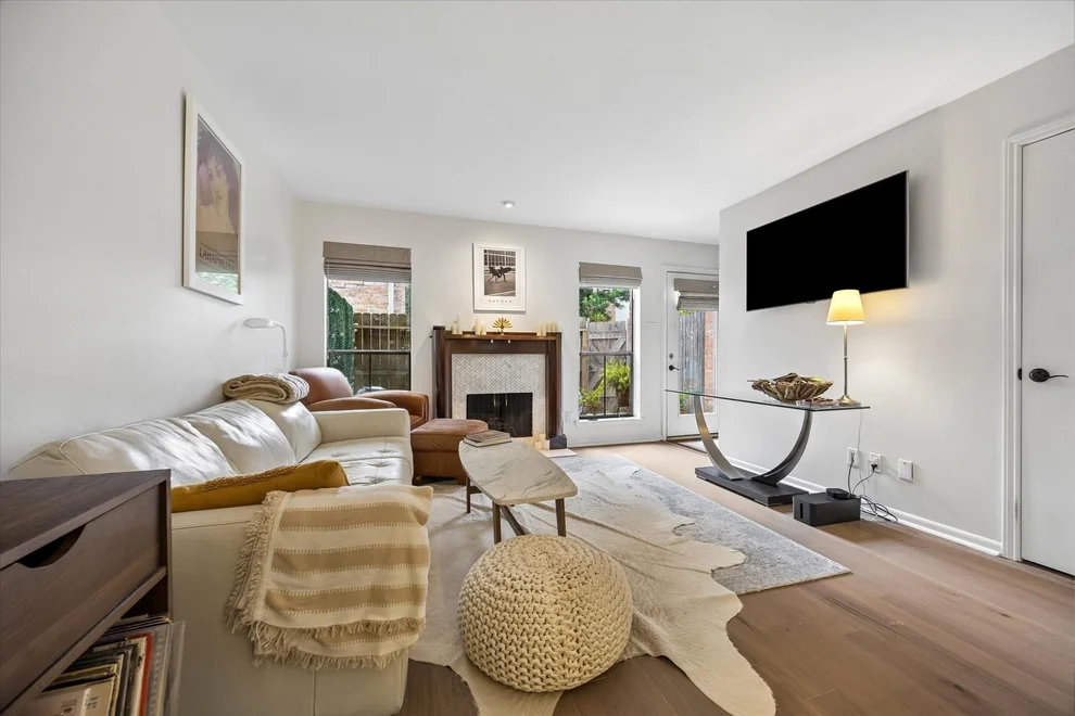 Unit for sale at 1601 Shepherd, Houston, TX 77019