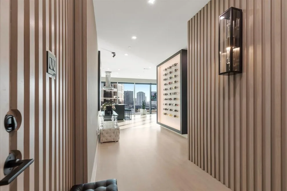 Unit for sale at 1600 Post Oak Boulevard, Houston, TX 77056
