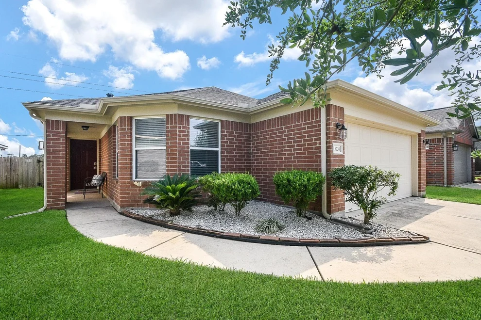 Unit for sale at 15726 Acorn Clearing Path, Houston, TX 77044