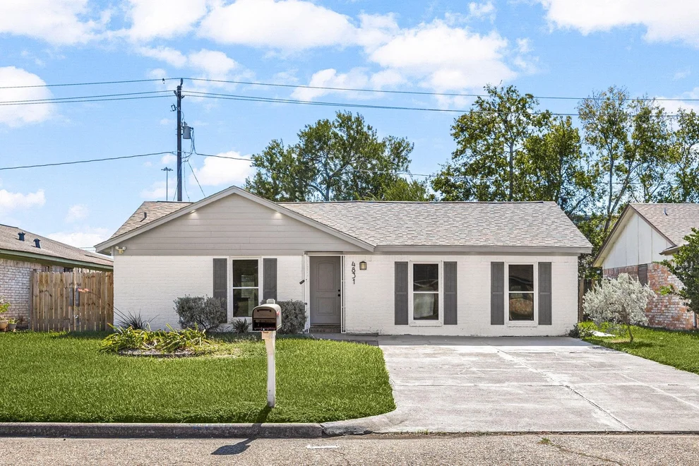 Unit for sale at 4831 Wickview Lane, Houston, TX 77053