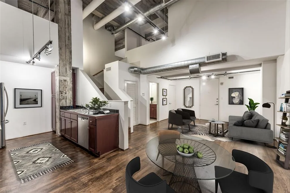Unit for sale at 917 Main Street, Houston, TX 77002