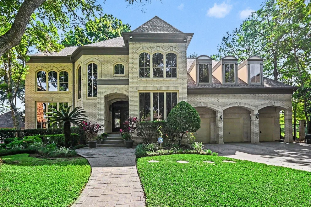 Unit for sale at 1319 Oyster Point Drive, Sugar Land, TX 77478