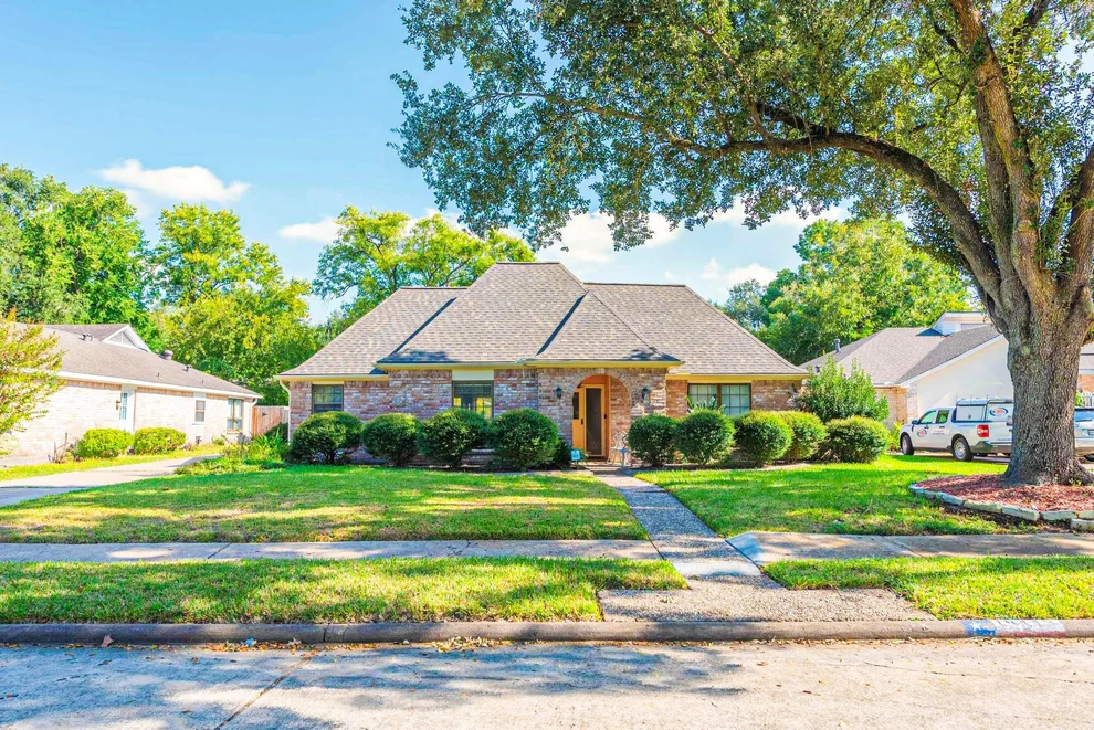 Unit for sale at 15443 El Padre Drive, Houston, TX 77083
